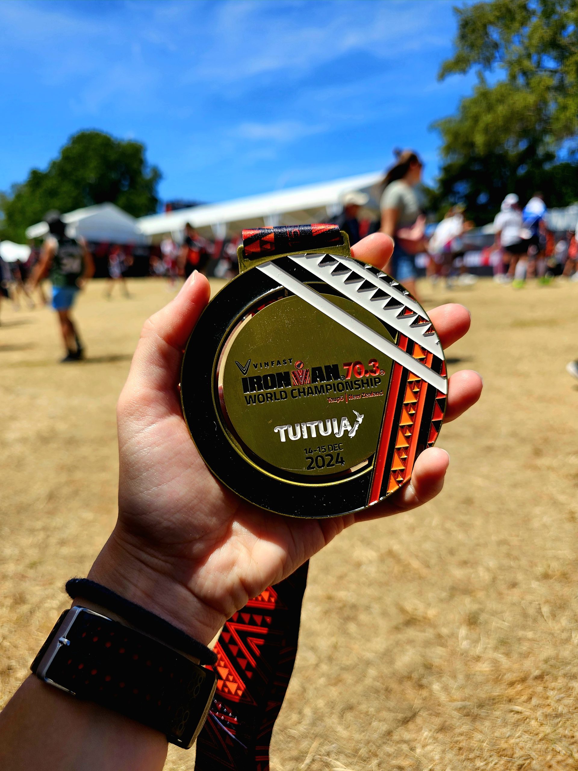 24WCTaupo Medaille - Triathlon Attitude